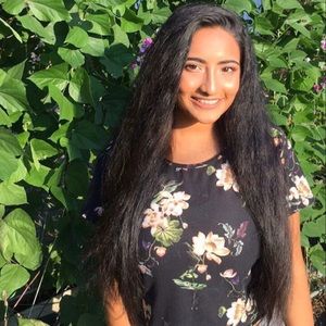 Meet your Posher, Eiva